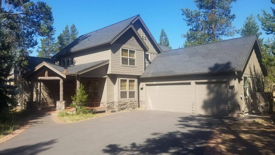 10 Cherrywood Lane House in Sunriver