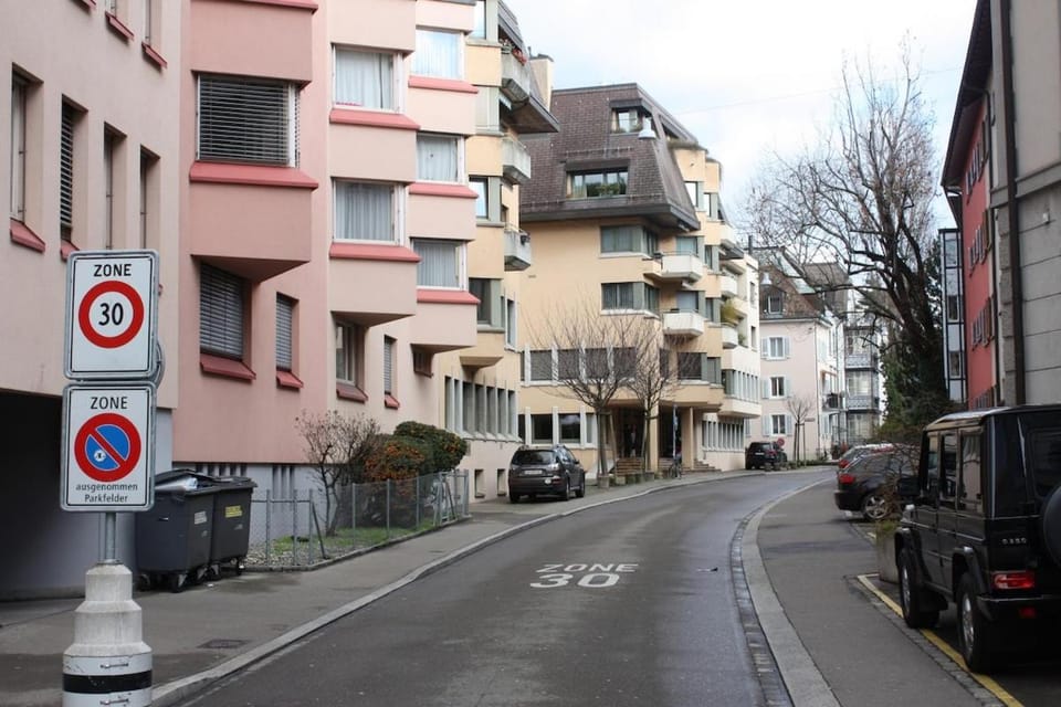 Lovely 2BR apartment - Mainau 7 Apartment in Zurich City