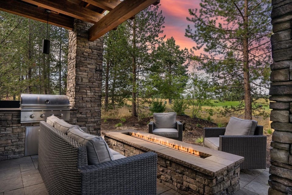 56948 Dancing Rock Loop House in Oregon