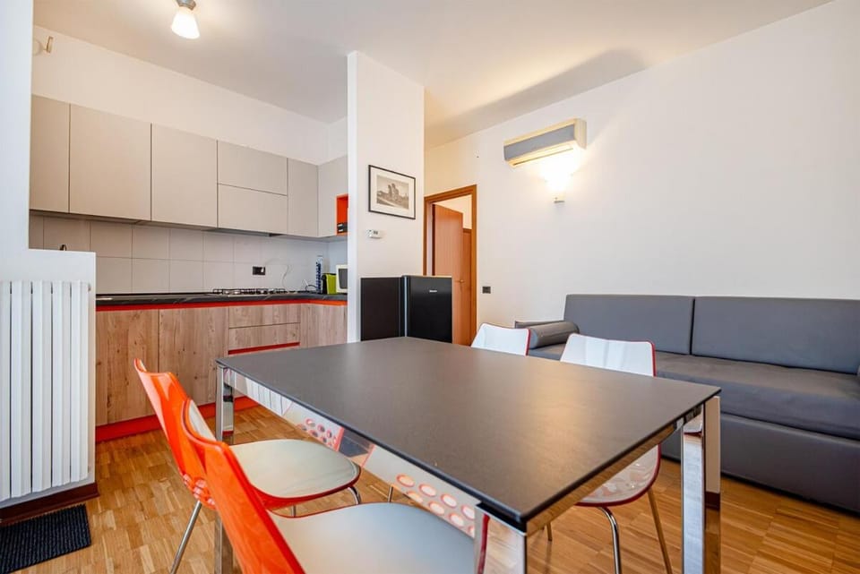Elegant Apartament Vittuone - 15 minutes to Milan Apartment in Lombardy