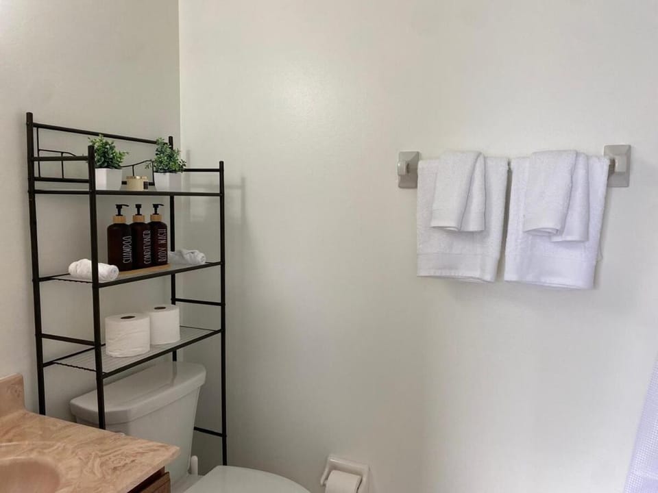 Cozy Townhome - Minutes to Beaches, Mayo, and TPC Apartment in Palm Valley