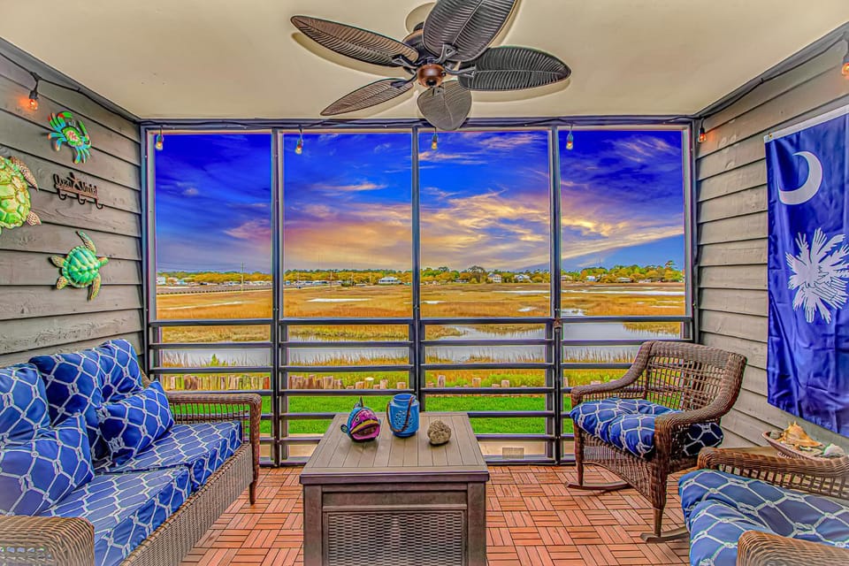 Captivating 2BR Condo for 7 on the Inlet! Marshside Inn 107 House in Garden City