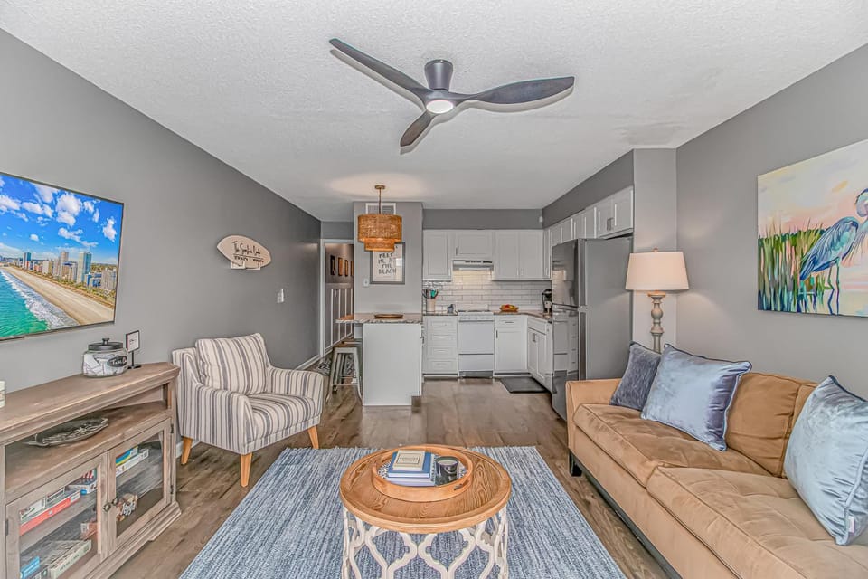 Captivating 2BR Condo for 7 on the Inlet! Marshside Inn 107 House in Garden City