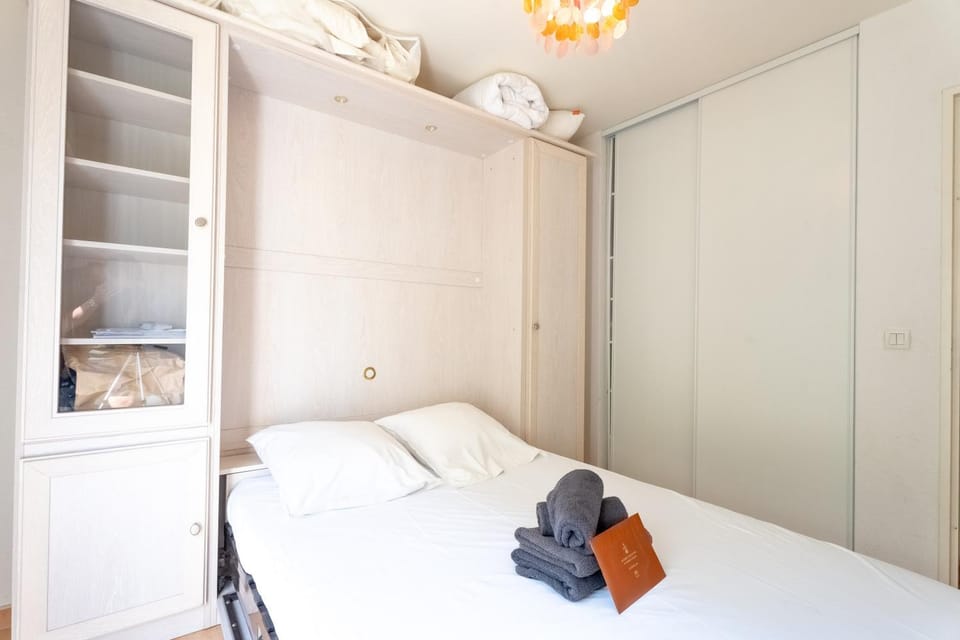 Summer Holidays Riviera Apartment in Nice