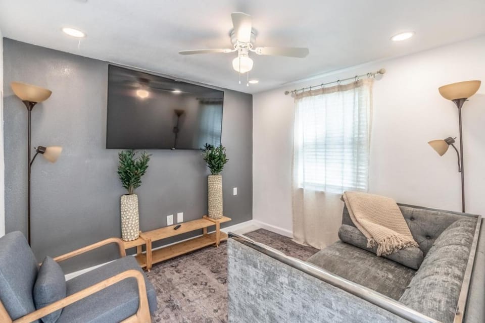 Noel Real Estate Apartment in East Naples
