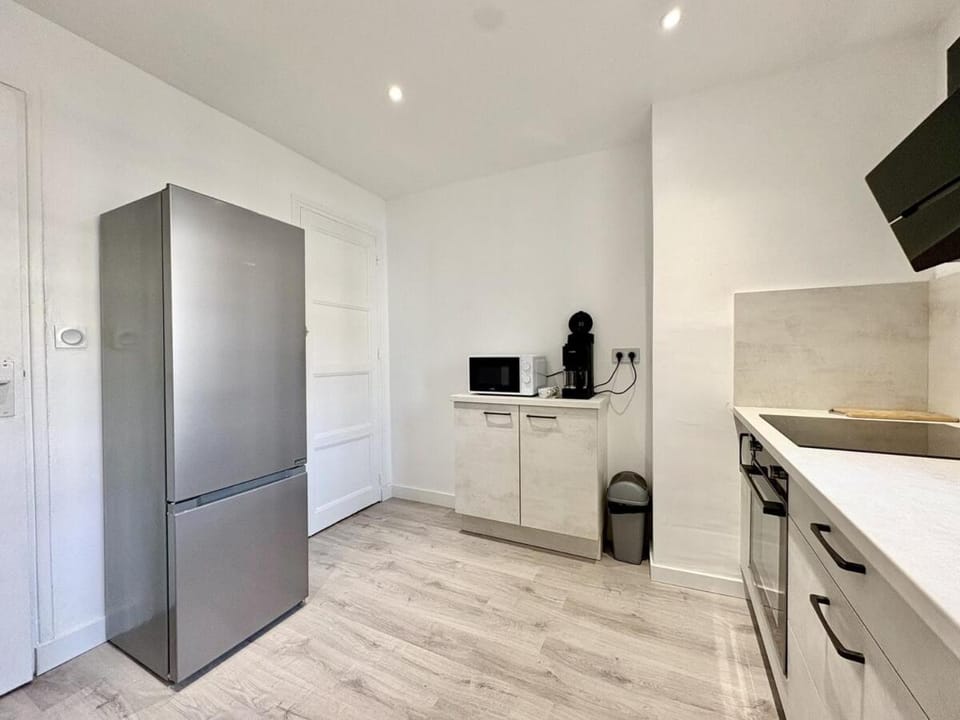 Appartement neuf, front de mer, accès direct plage Apartment in Fréjus