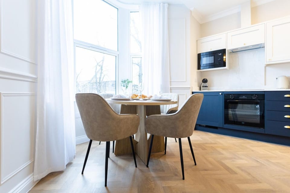 Noah Heights – Cardiff Luxe Living - Free parking Apartment in Cardiff