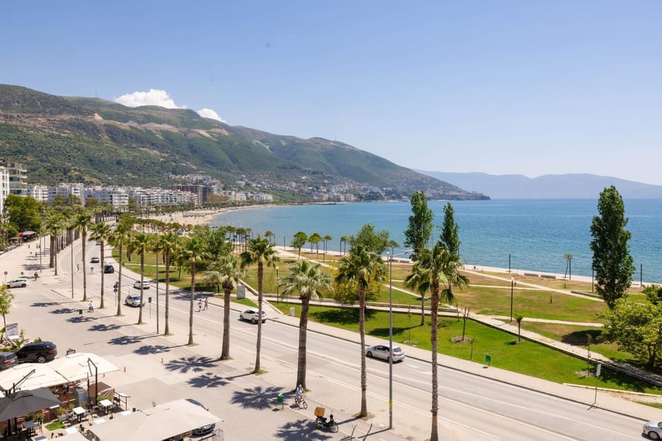 Day, Natural landscape, Beach, Mountain view, Sea view