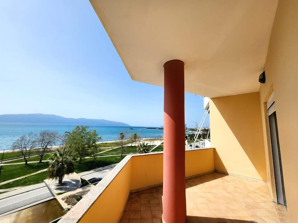 Lungomare Beachfront Apartment - by EKA Luxury Apartments Apartment in Vlorë