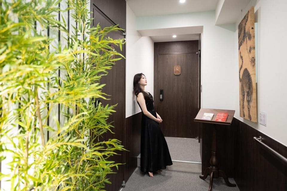 People, Lobby or reception