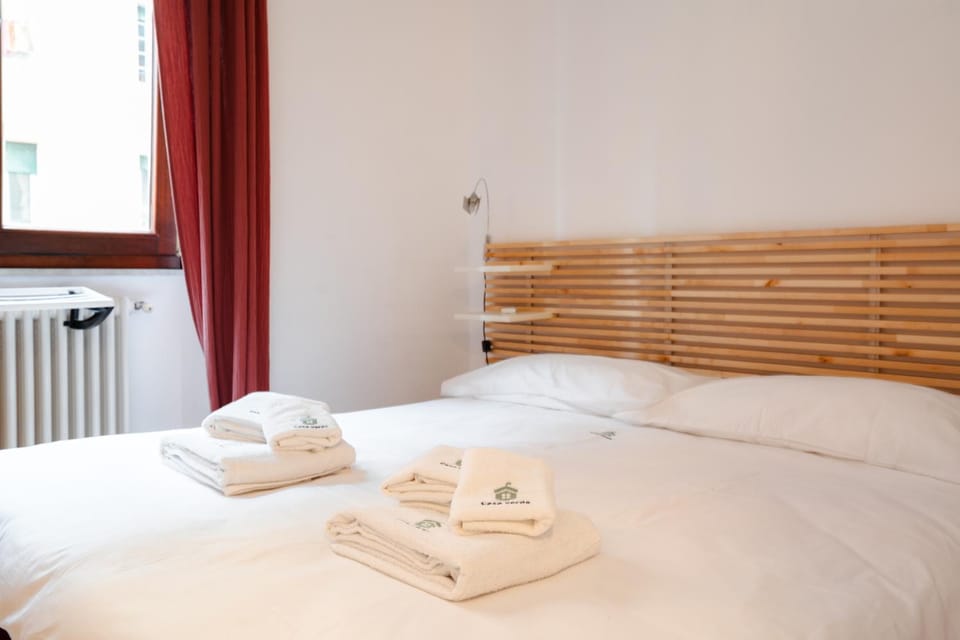 Casa Verde - Boutique Apartment with Historic View Apartment in Rome