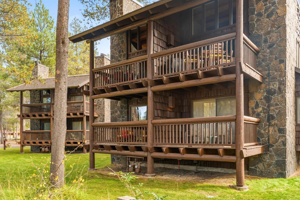 12 Wildflower Apartment in Sunriver