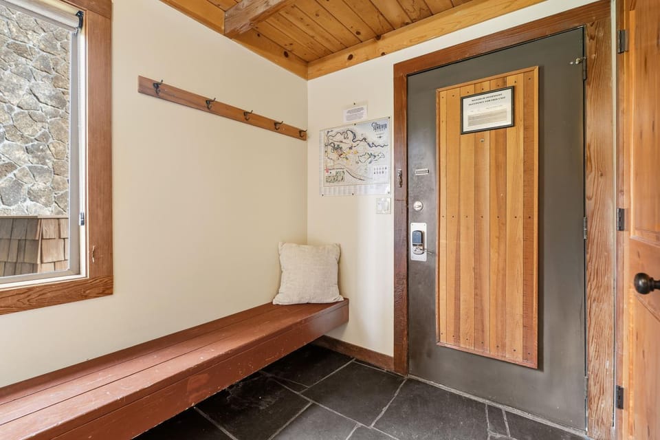12 Wildflower Apartment in Sunriver