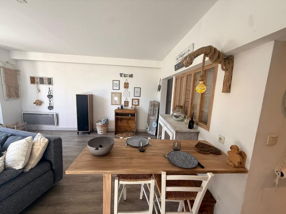 Living room, Lounge or bar, Seating area