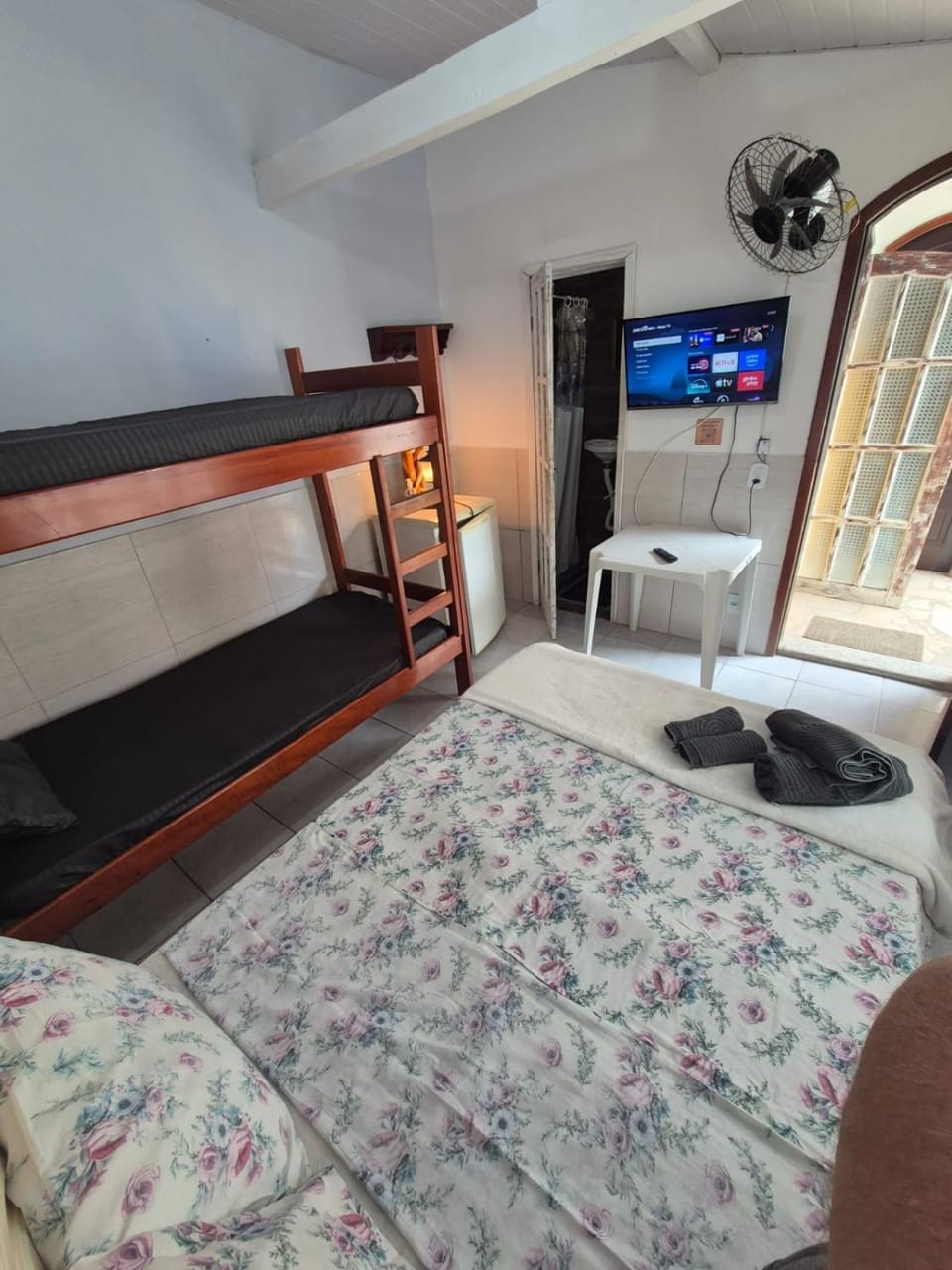 Pousada Casa Da Arara suite 102 Bed and Breakfast in Saquarema