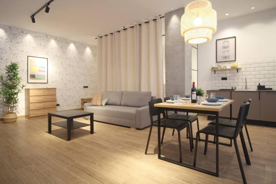 Living room, Seating area, Dining area