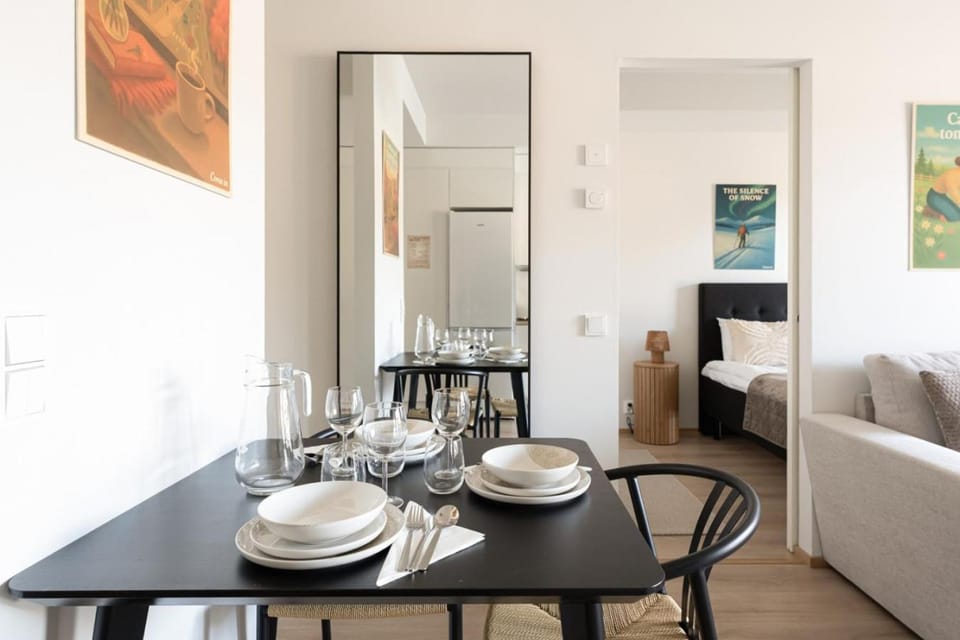 Living room, Dining area