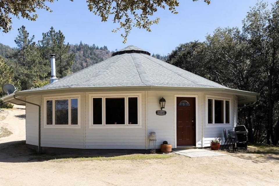 Pinecone Lodge at Falcon Ridge Nature lodge in Crestline