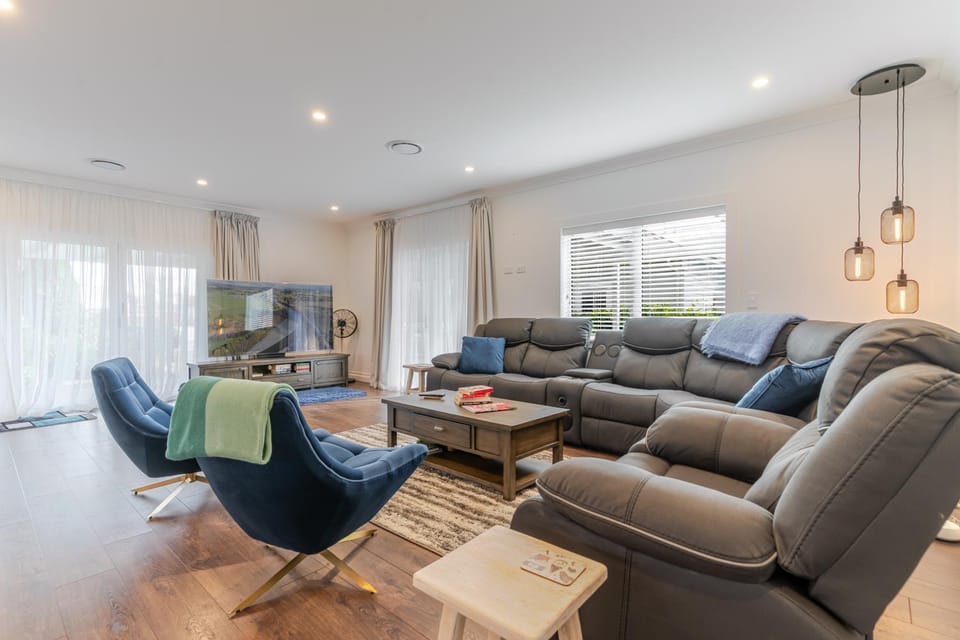 TV and multimedia, Lounge or bar