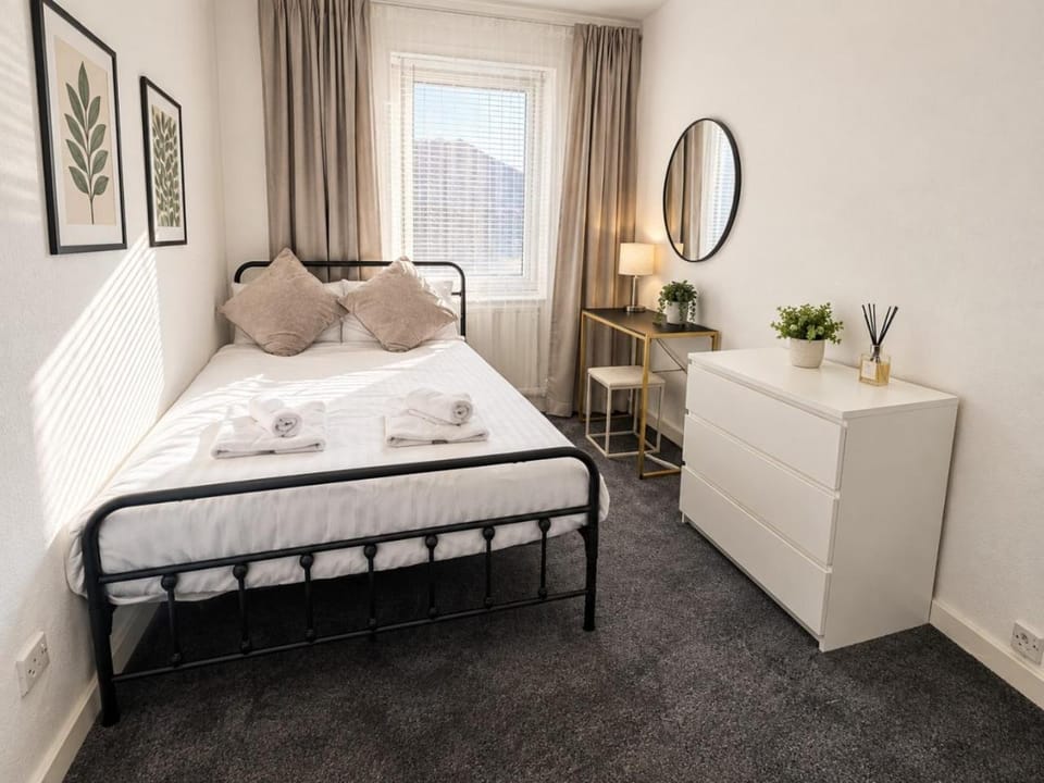 Trident Apartment Apartment in Paisley