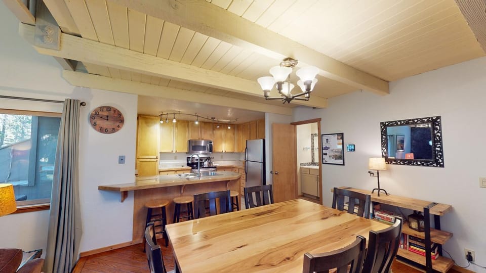 40 Tennis Village Apartment in Sunriver