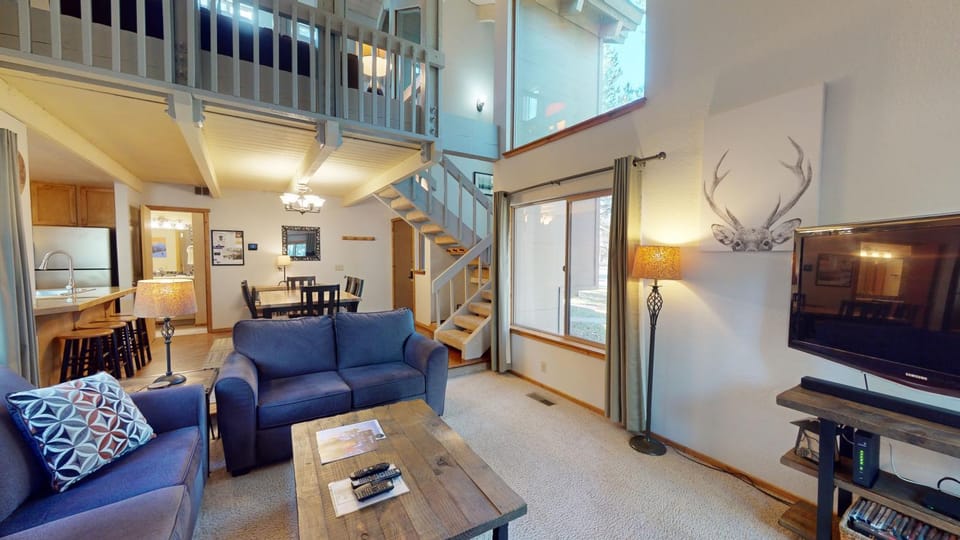 40 Tennis Village Apartment in Sunriver