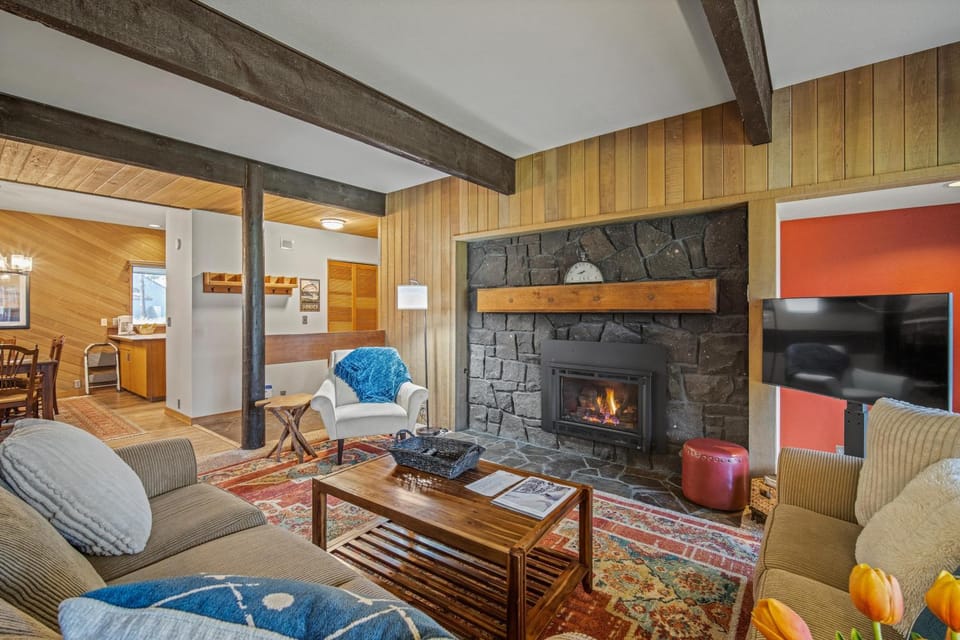 17 Meadow House Apartment in Sunriver