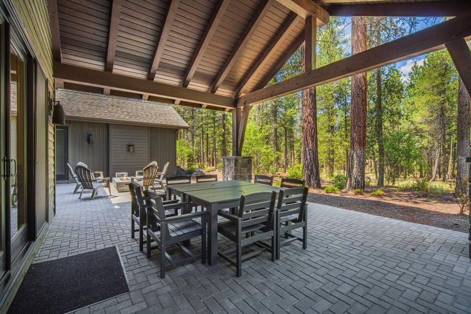 17755 Cottontail Loop House in Sunriver