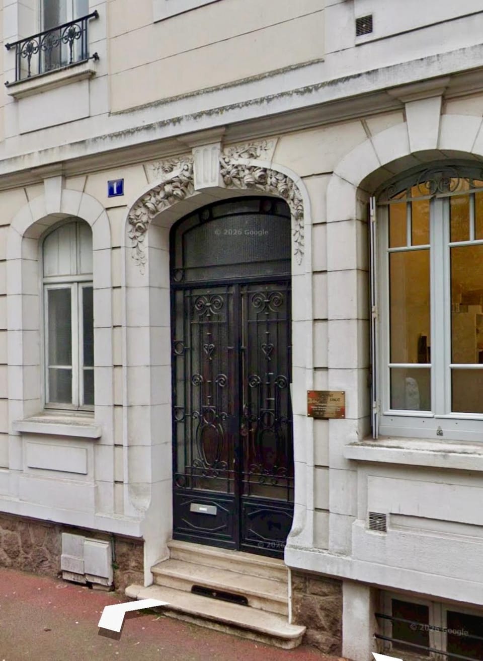 Facade/entrance