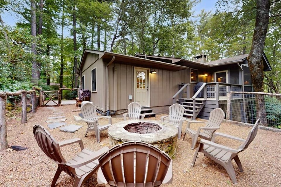 Campfire Hideaway House in Highlands