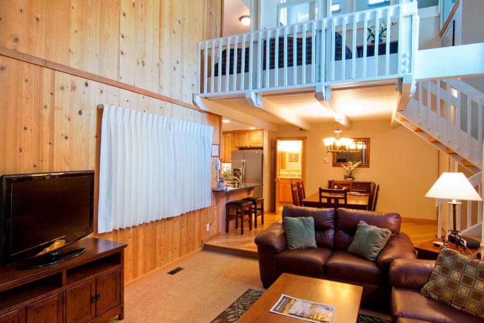 13 Tennis Village Apartment in Sunriver