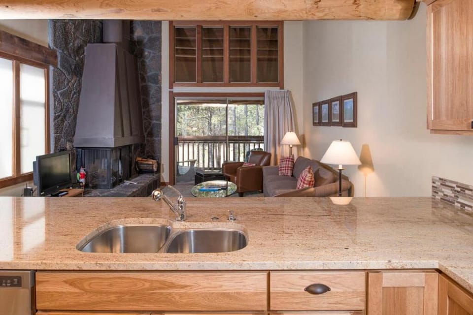 13 Wildflower Apartment in Sunriver