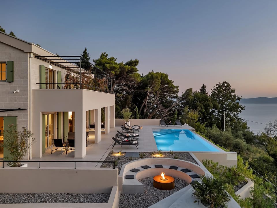 Property building, Swimming pool