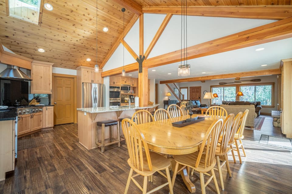 14 Quelah Lane House in Sunriver