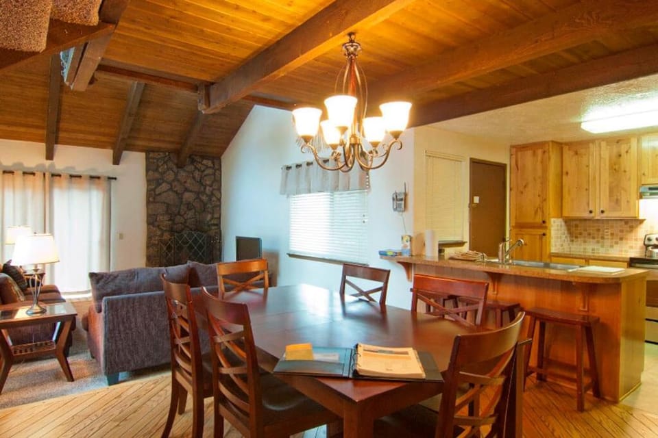 62 Tennis Village Apartment in Sunriver