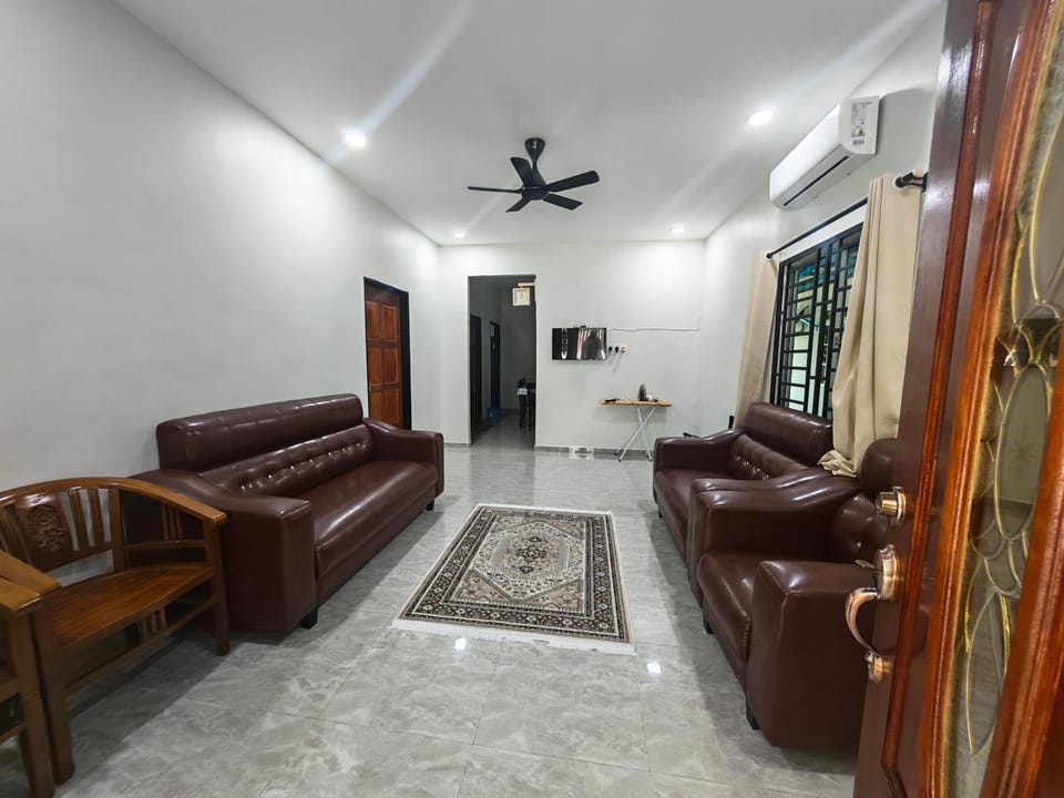Homestay Ayong House in Johor
