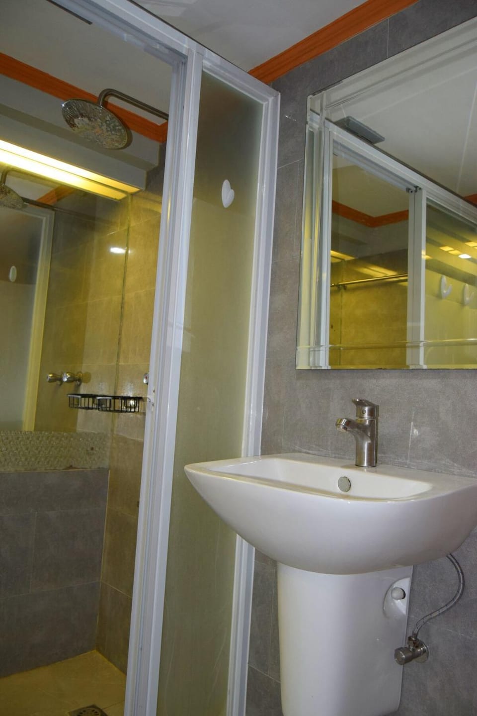 Kiener Hills Bldg E 421 Airport Condominium Studio Apartment in Lapu-Lapu City