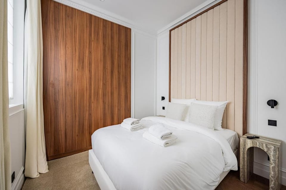 3Bedrooms-Halles- 8people-EtienneMarcel-Paris01-AC Apartment in Paris