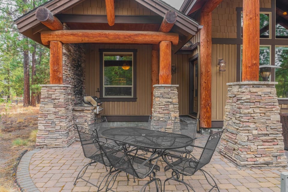 56658 Sunstone Loop House in Oregon