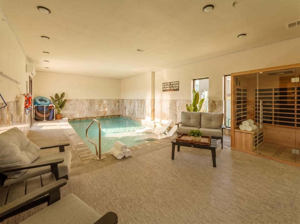 26 Guest - Resort Waterpark - 6 Bedroom - Htd Pool House in Sevierville