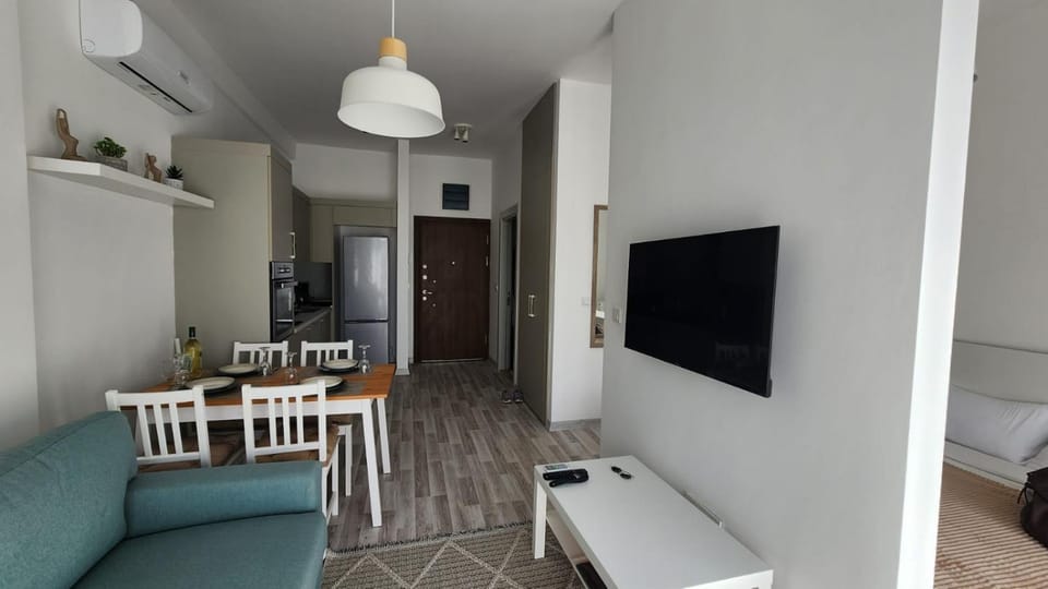 Kitchen or kitchenette, Seating area