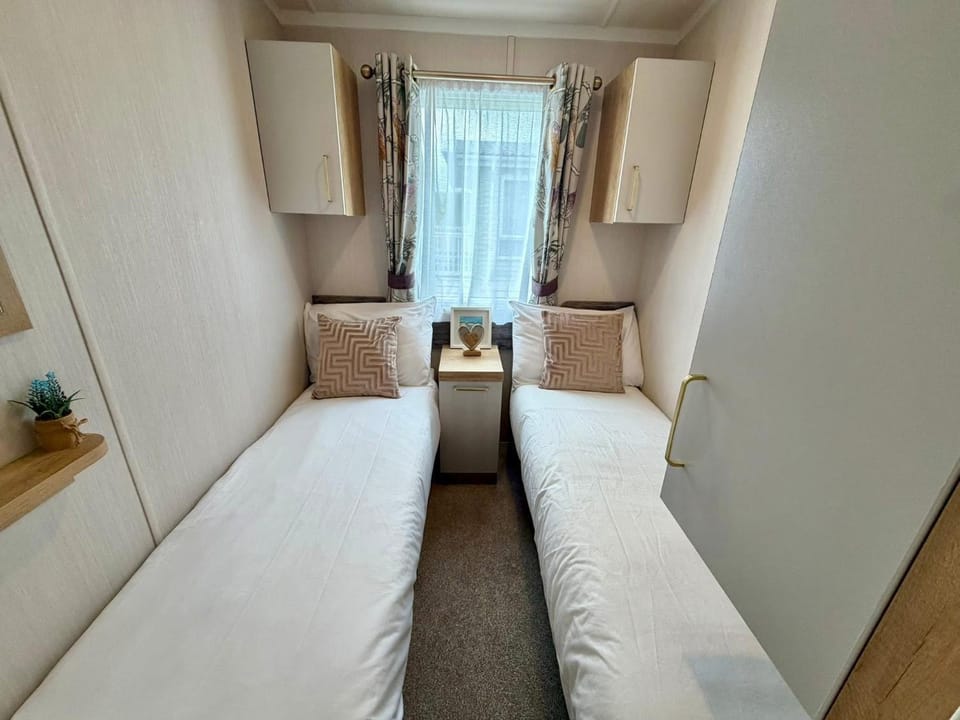 Rosies by the Sea Campground/ 
RV Resort in Tendring District