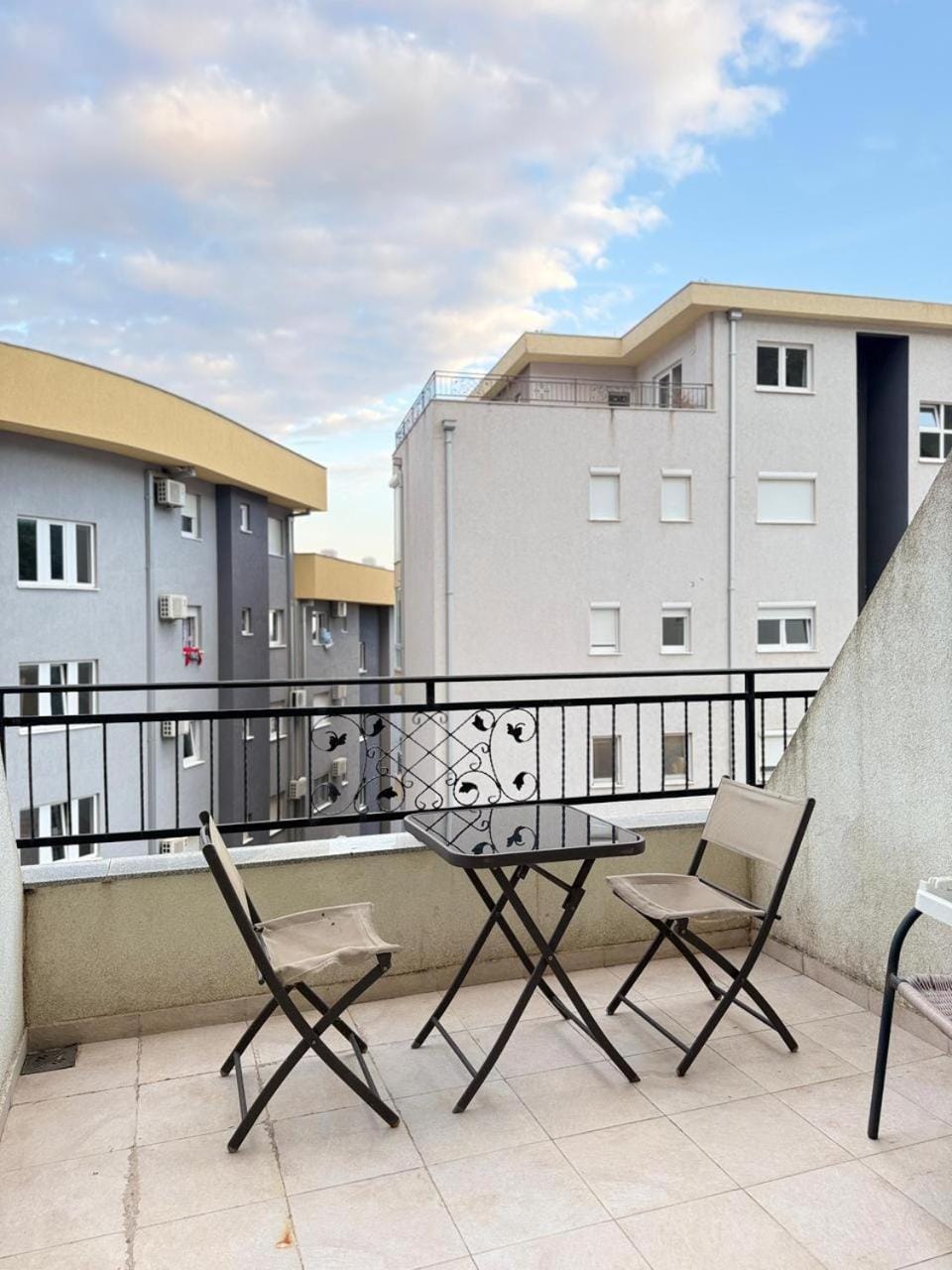Spacious Studio with Large Terrace Apartment in Budva