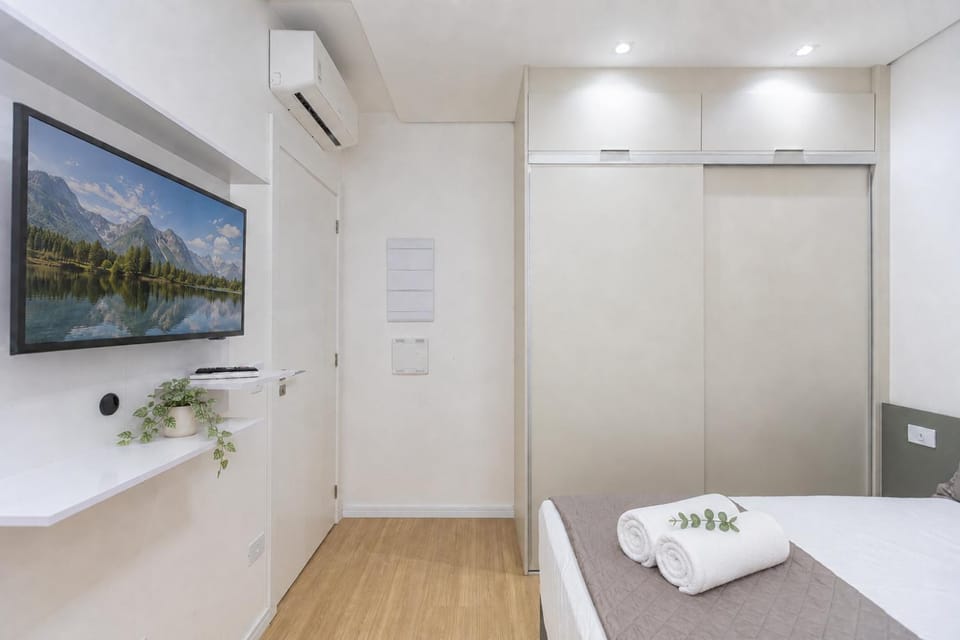 Batel Studio • Rooftop Pool, Jacuzzi & Gym Apartment in Curitiba