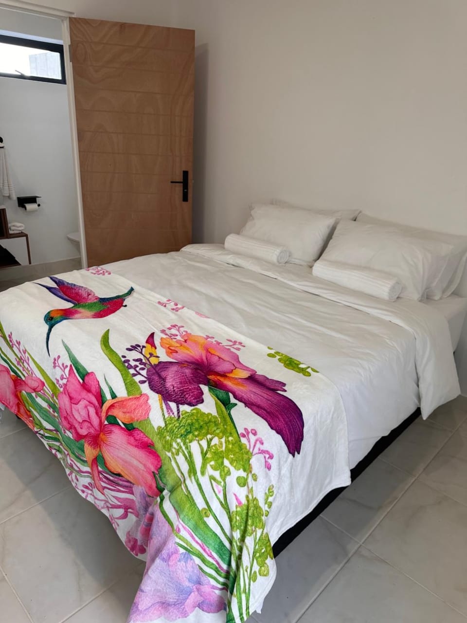 Bed, towels