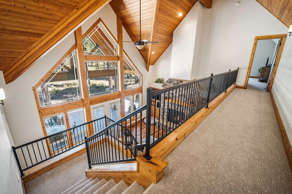 56833 Dancing Rock Loop House in Oregon