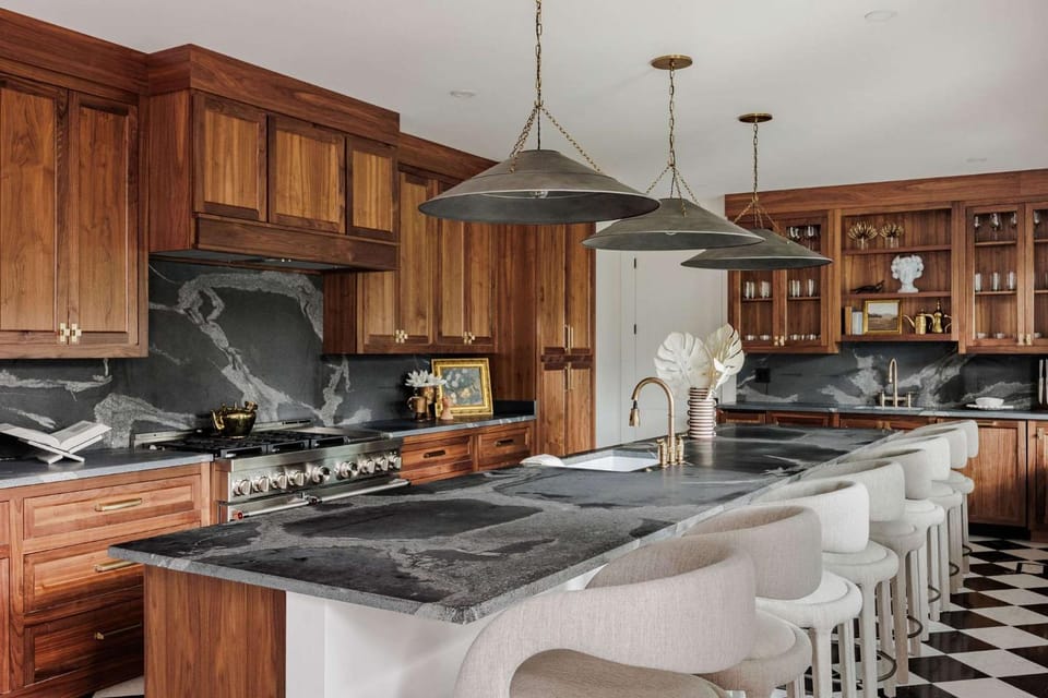 Historic Luxurious Inn Heated Pool & Spa House in Warehouse District