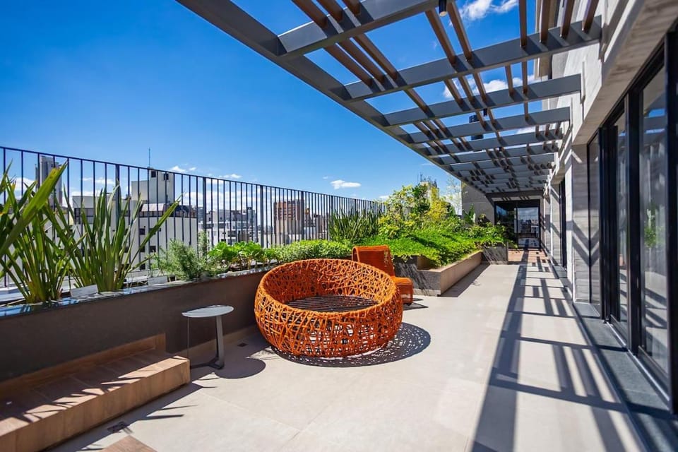 Batel • Designer + Garagem priv. • Rooftop Pool Apartment in Curitiba