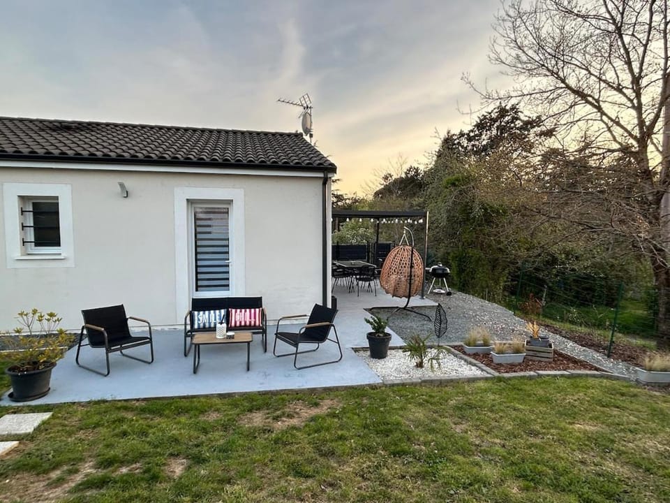 Garden, Balcony/Terrace