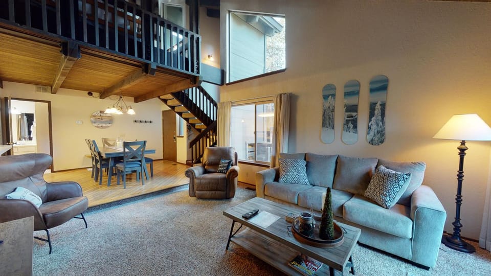 57 Tennis Village Apartment in Sunriver
